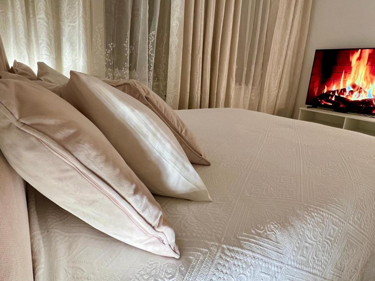 Louis & Elza Old Town Romantic Apartments Вроцлав Экстерьер фото