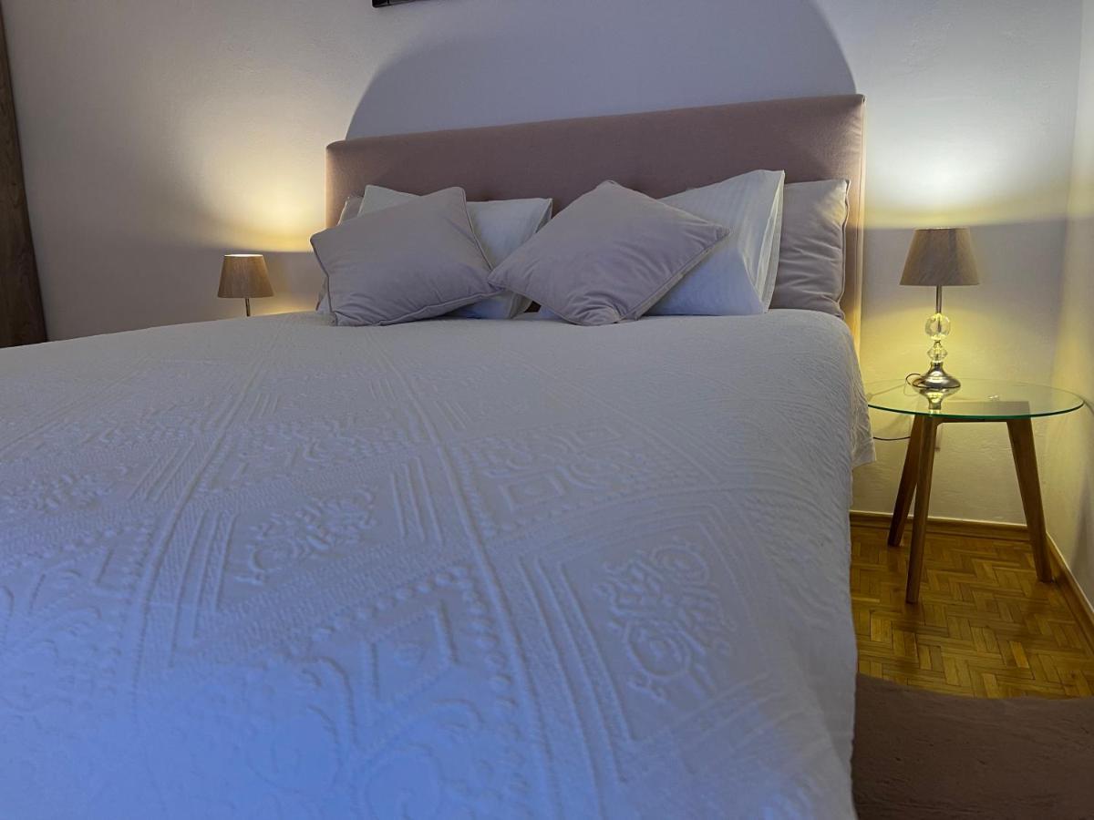 Louis & Elza Old Town Romantic Apartments Вроцлав Экстерьер фото