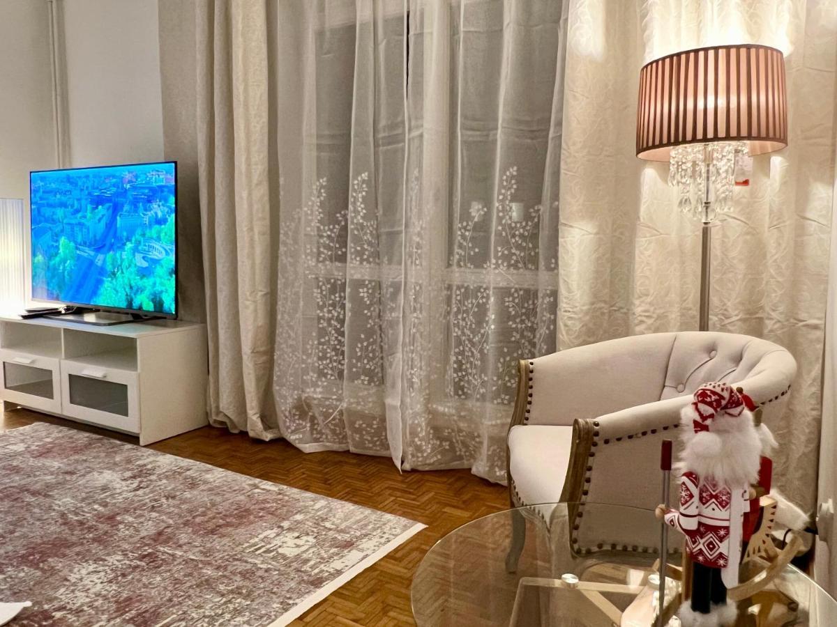 Louis & Elza Old Town Romantic Apartments Вроцлав Экстерьер фото