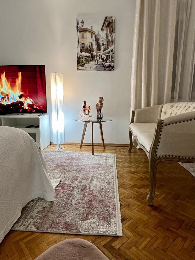 Louis & Elza Old Town Romantic Apartments Вроцлав Экстерьер фото